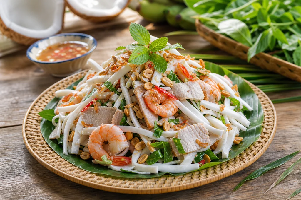 Gỏi củ hũ dừa Bến Tre tôm thịt