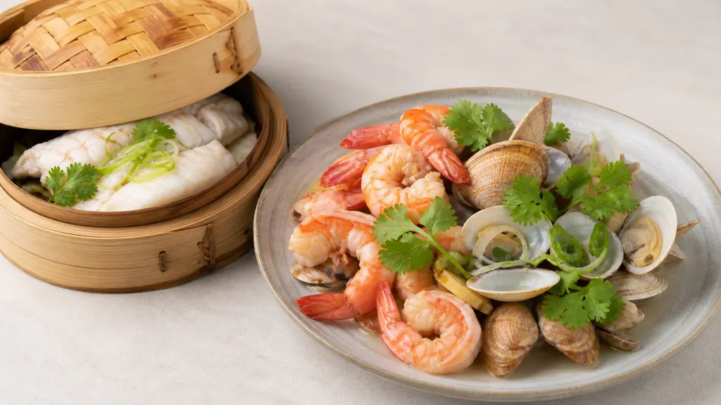 Một phần hải sản hấp đơn giản giữ vị tự nhiên