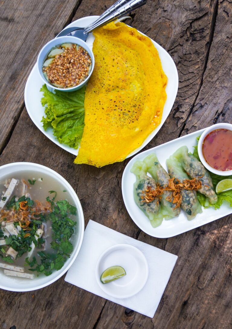 Banh xeo Sai Gon: 7 quan gion rụm nhan day dan