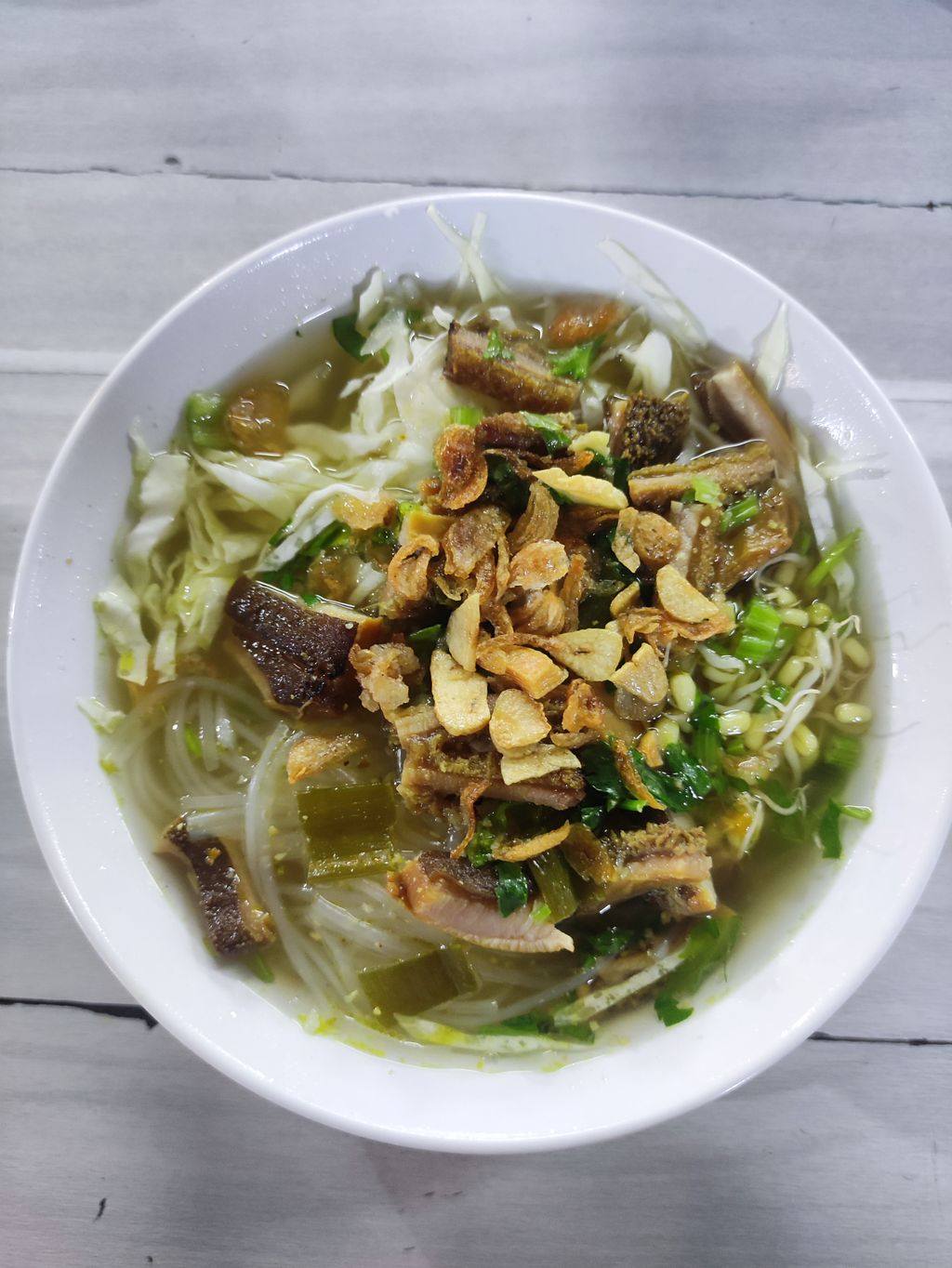 Tô bánh canh chả cá Phan Thiết nóng hổi